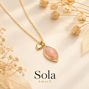 Collier Sola en pierre de soleil, pendentif navette et cœur doré – AmavY